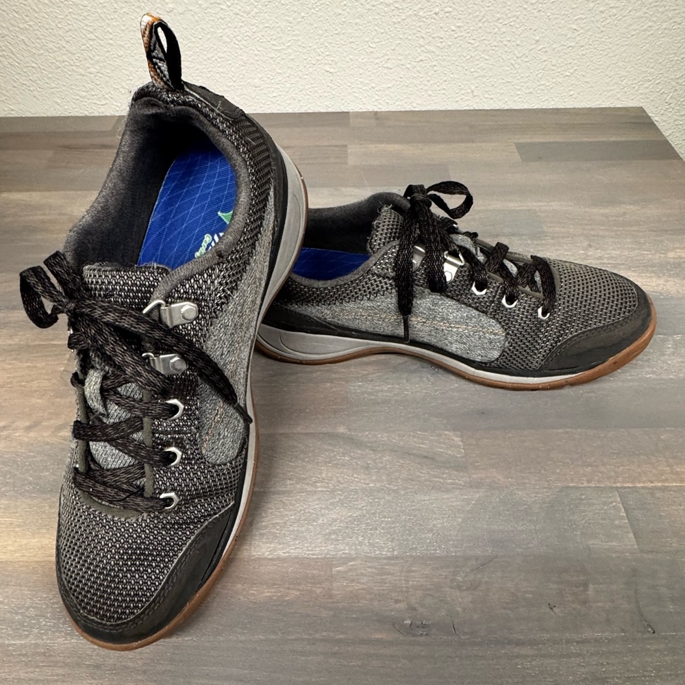 CHACO -  Kanarra Casual Hiking Shoe Women’s US 7.5/ EU 7.5 - Good Condition
